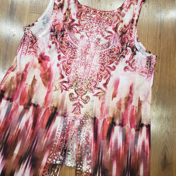 Colorful World Unity split-back tank top! - Picture 4 of 4